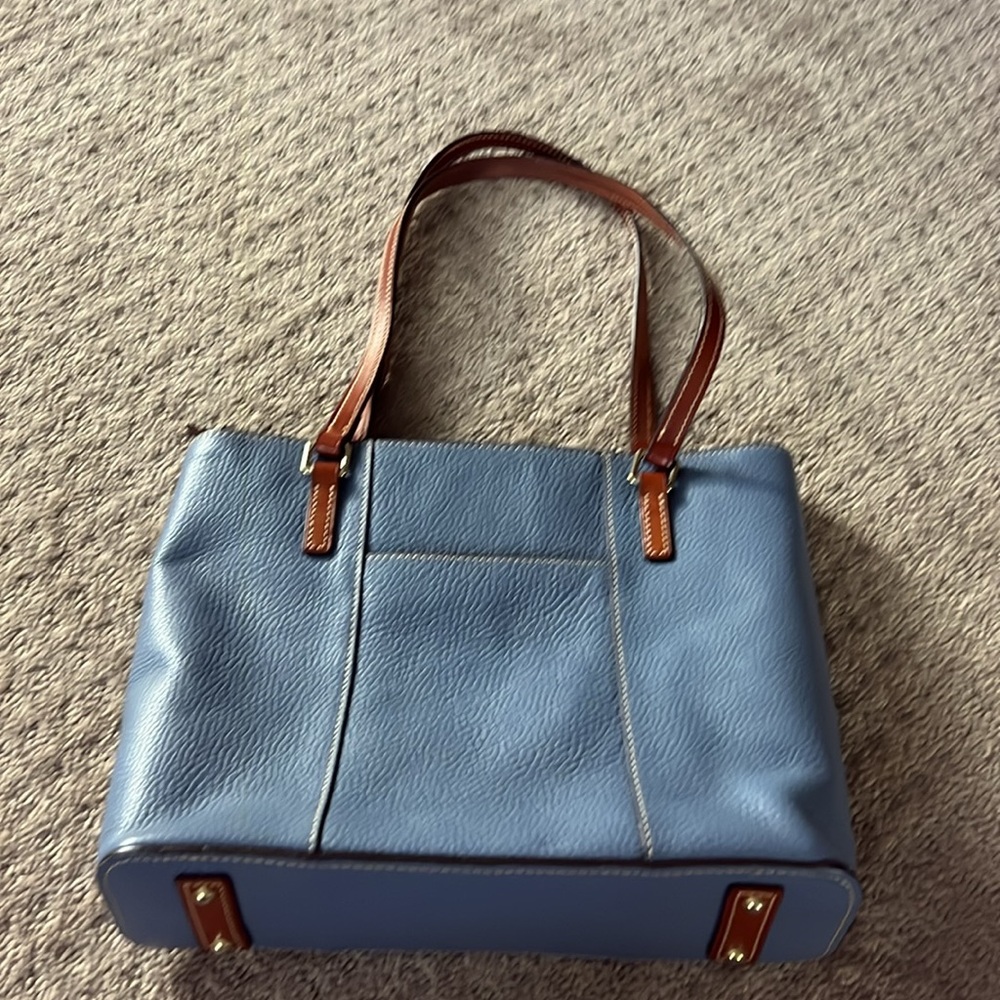 Dooney & Bourke Blue Tote Handbag with Structured Shape and Textured Leather - Picture 4 of 5